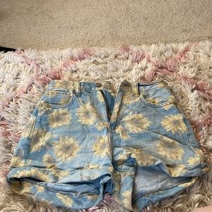 american eagle sunflower shorts
